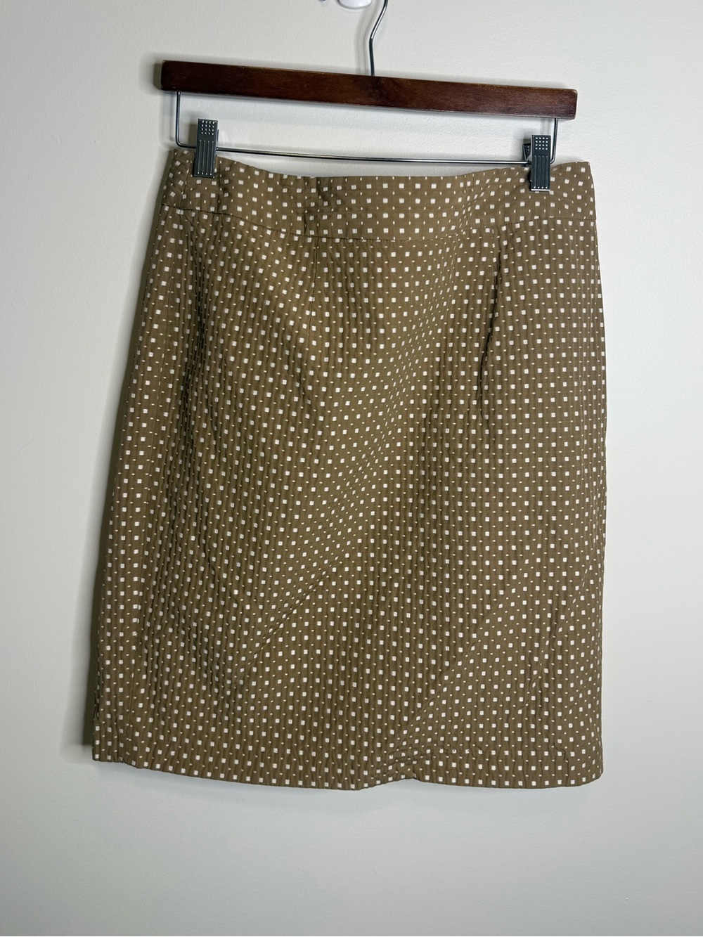 Banana Republic Olive Polka Dot Pencil Skirt size 10